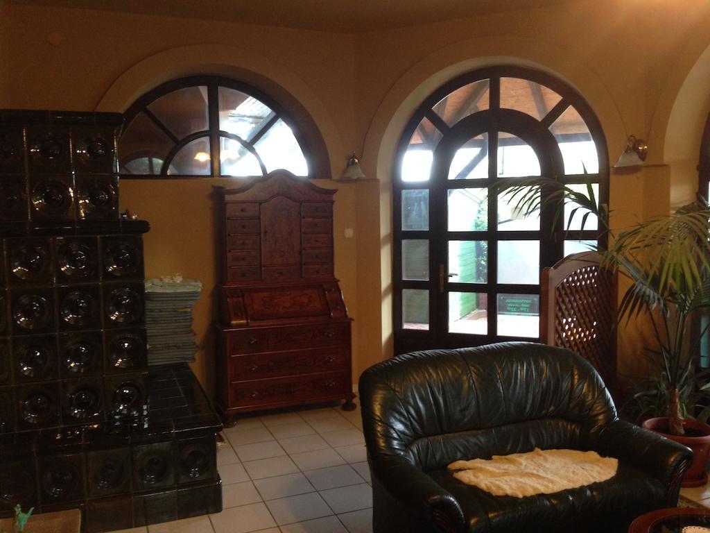 Juhasz Fogado Bed and Breakfast Fonyód Buitenkant foto
