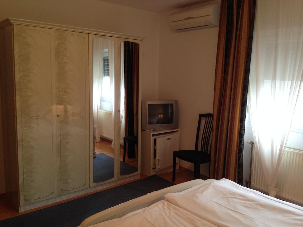Juhasz Fogado Bed and Breakfast Fonyód Kamer foto